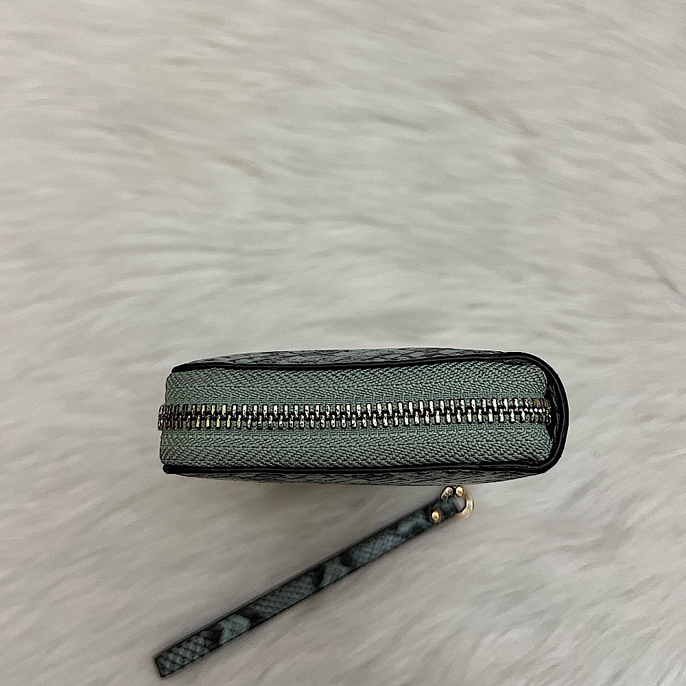 MICHAEL KORS - GREEN PYTHON EMBOSSED LEATHER JET SET CONTINENTAL LONG ZIP WALLET - Picture 7 of 13